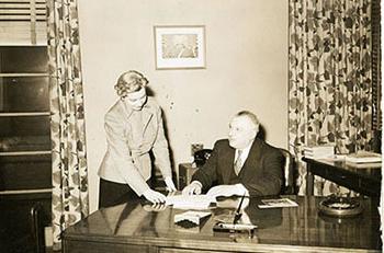 Cordier with Geary in his U.N. office